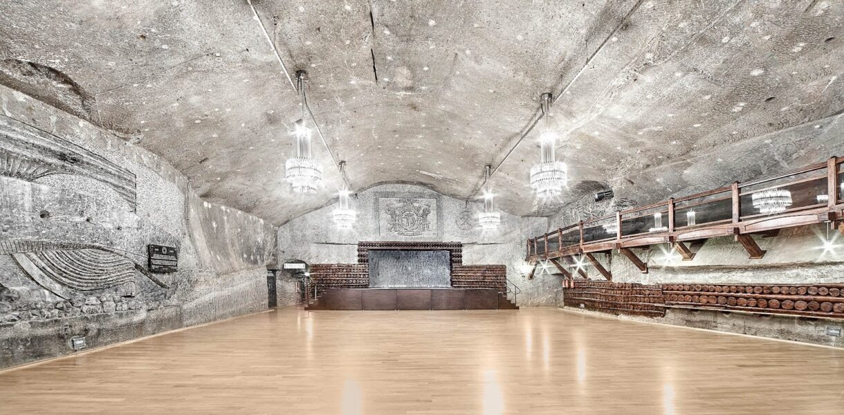 Komora Warszawa w Kopalni Soli "Wieliczka"